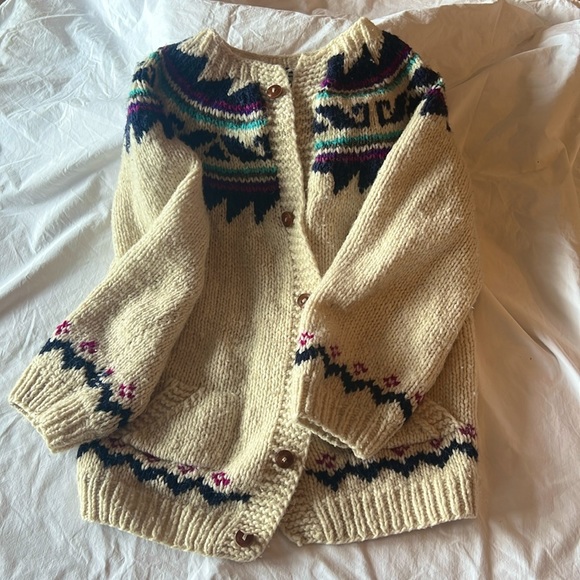 Vintage oversized hand-knit cozy sweater - Picture 3 of 5
